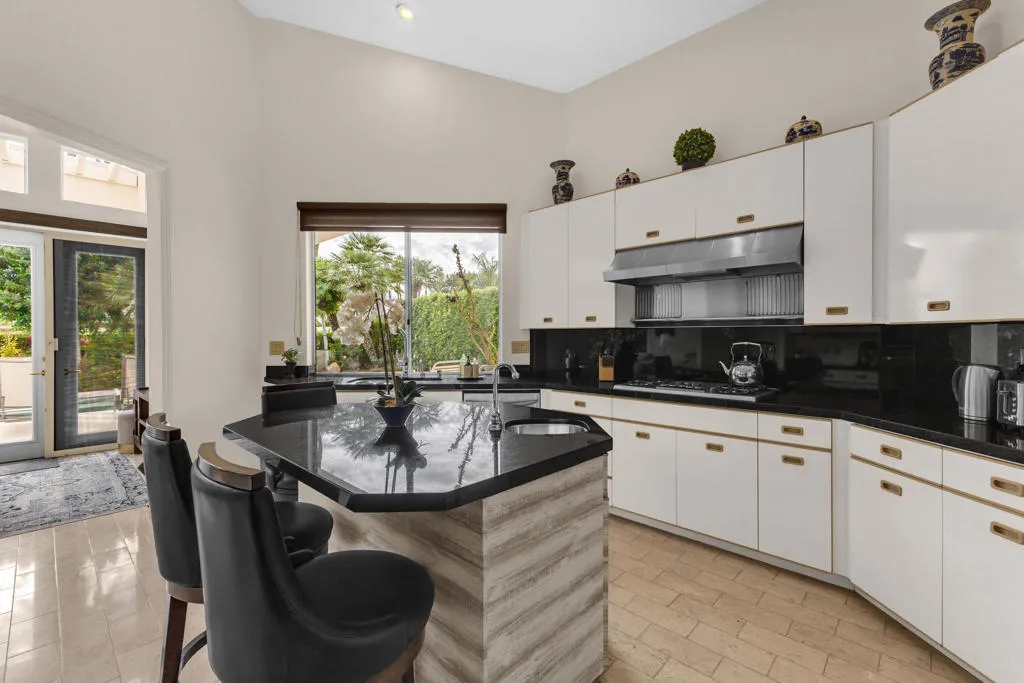 75273 Spyglass Drive, Indian Wells, California 92210 home-pic-18