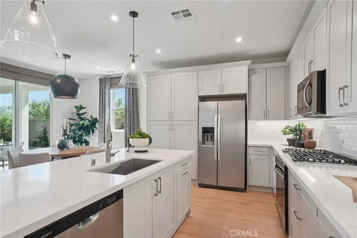 MODEL HOME