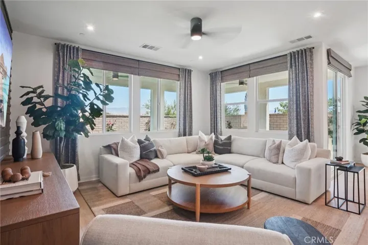 MODEL HOME