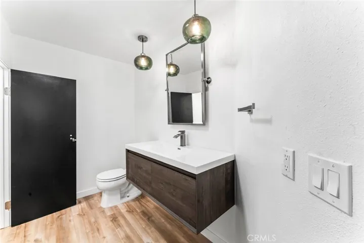 Bathroom #3
1/2 Bath Livingroom