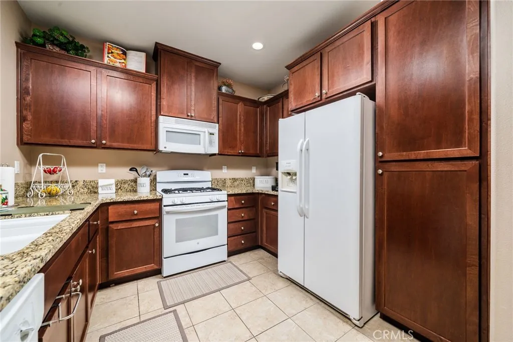 16001 Chase Road 72, Fontana, California 92336 home-pic-13