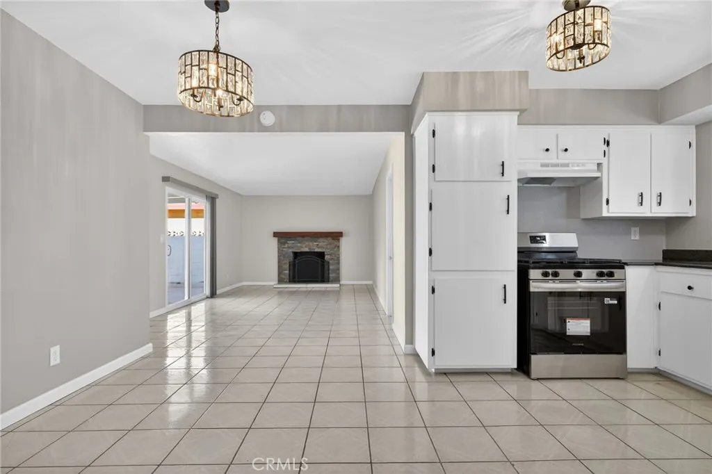 4731 Hamilton Avenue, Oxnard, California 93033 home-pic-6