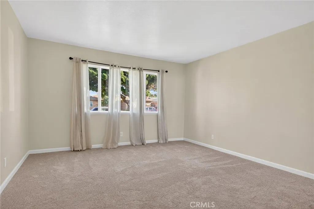 4731 Hamilton Avenue, Oxnard, California 93033 home-pic-14