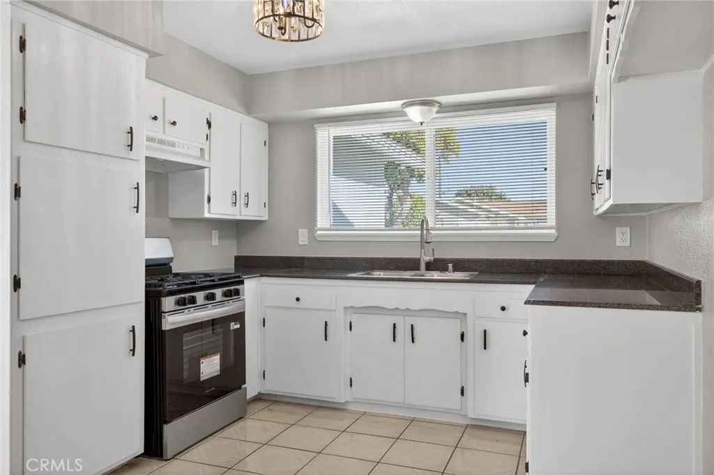 4731 Hamilton Avenue, Oxnard, California 93033 home-pic-13