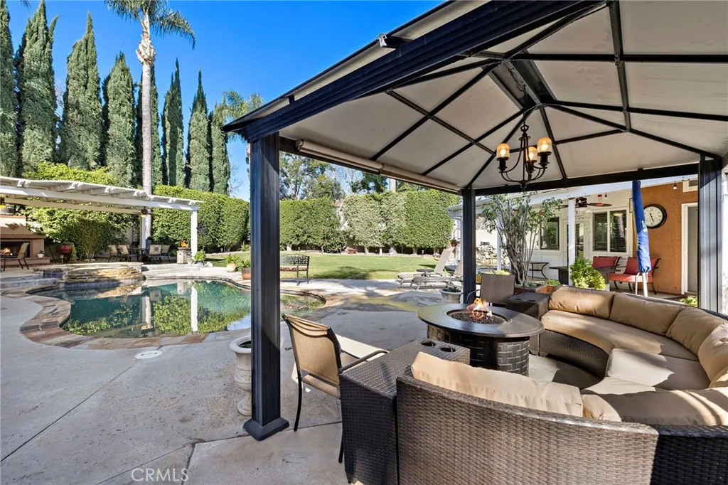 3403 Cedarglen Rd, Ontario, California 91761 home-pic-43