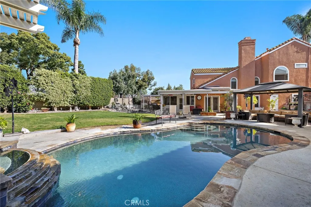 3403 Cedarglen Rd, Ontario, California 91761 home-pic-1