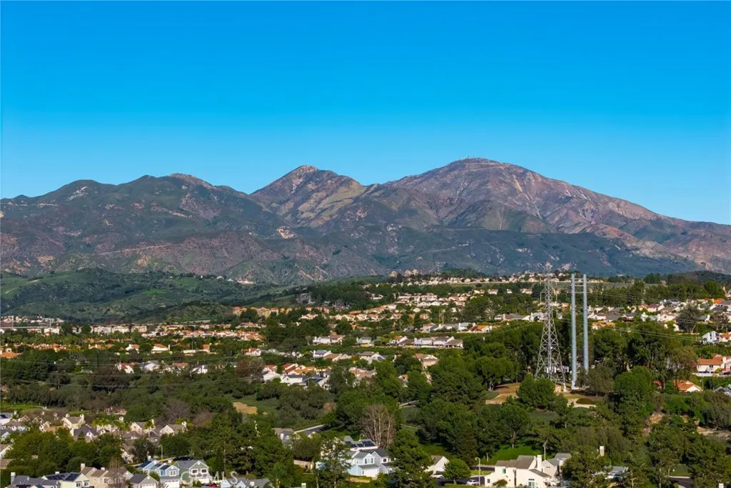 21897 Southgate, Mission Viejo, California 92692 home-pic-32