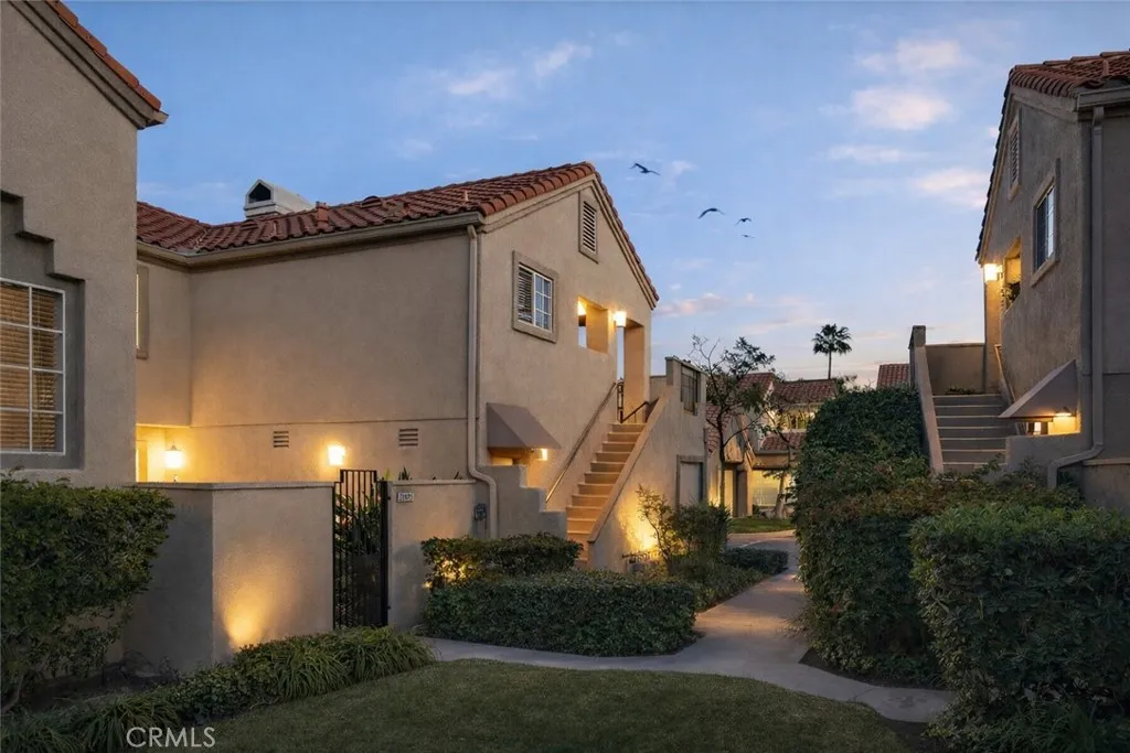 21897 Southgate, Mission Viejo, California 92692 home-pic-23