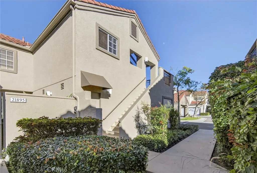 21897 Southgate, Mission Viejo, California 92692 home-pic-25