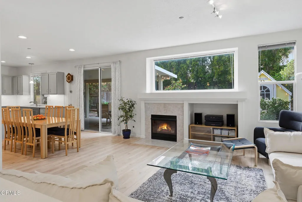 15137 Trail View Court, Los Angeles, California 91342 home-pic-4