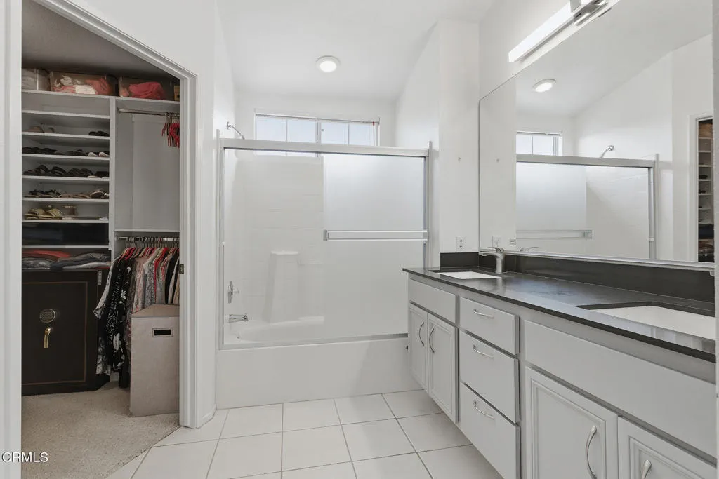 15137 Trail View Court, Los Angeles, California 91342 home-pic-15