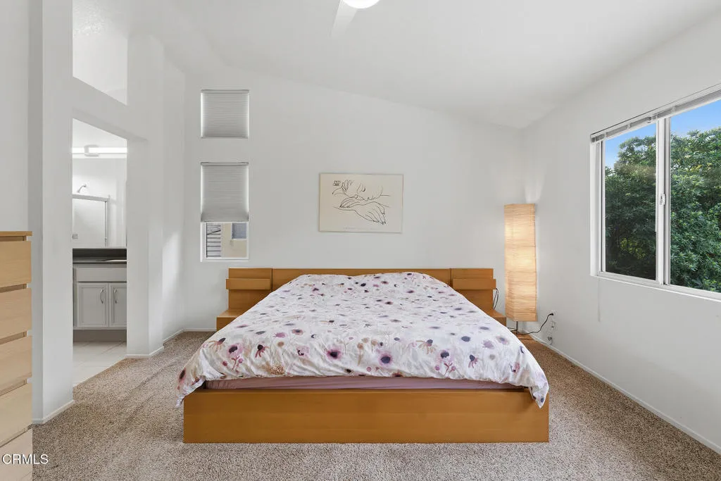 15137 Trail View Court, Los Angeles, California 91342 home-pic-13