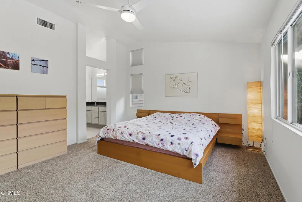 15137 Trail View Court, Los Angeles, California 91342 home-pic-14