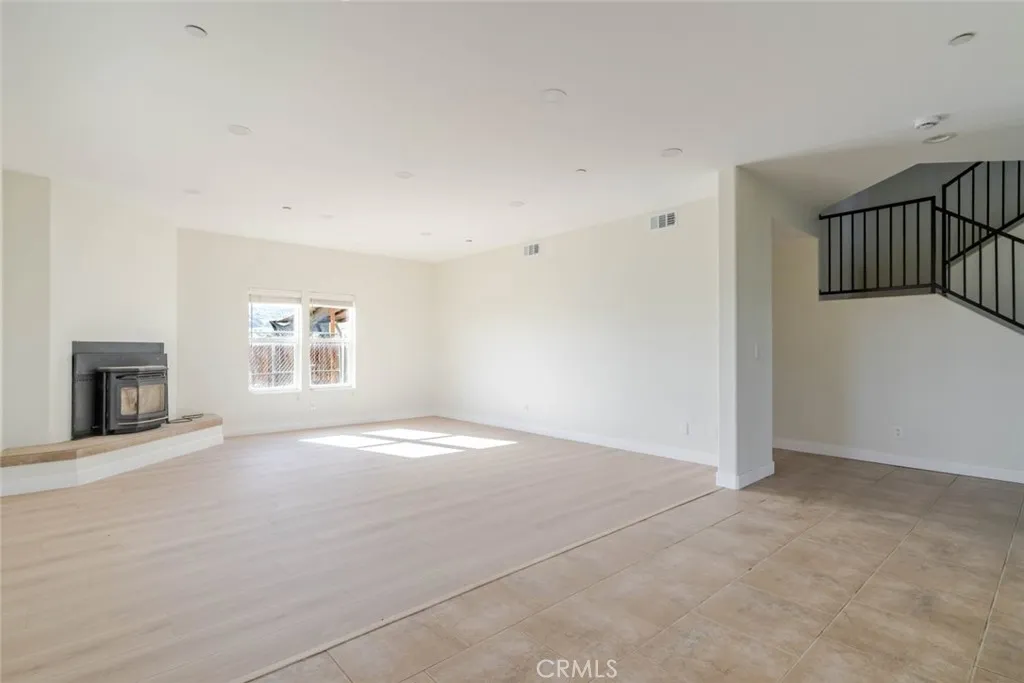 2575 Rale Drive, Palmdale, California 93550 home-pic-3