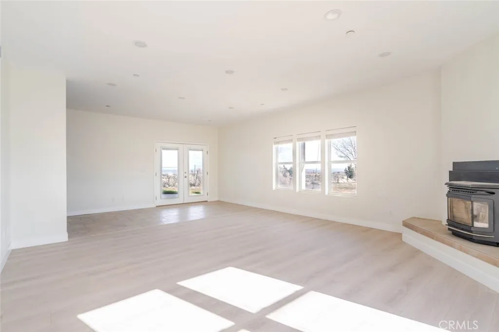 2575 Rale Drive, Palmdale, California 93550 home-pic-4