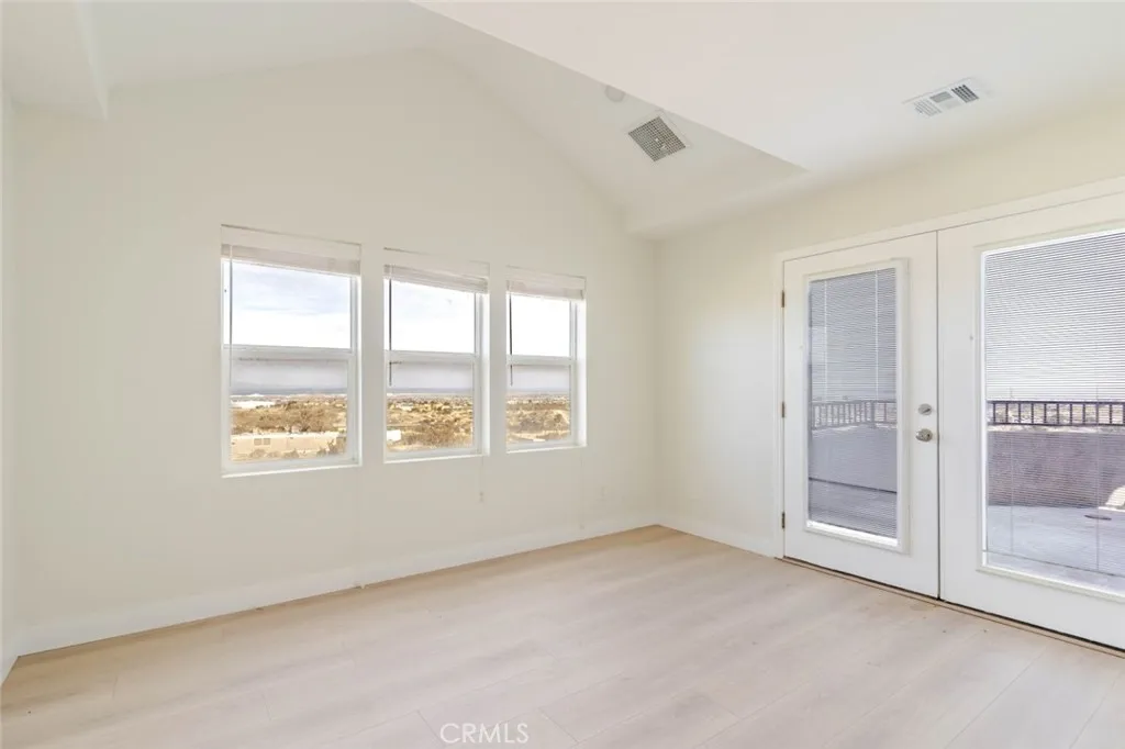 2575 Rale Drive, Palmdale, California 93550 home-pic-16