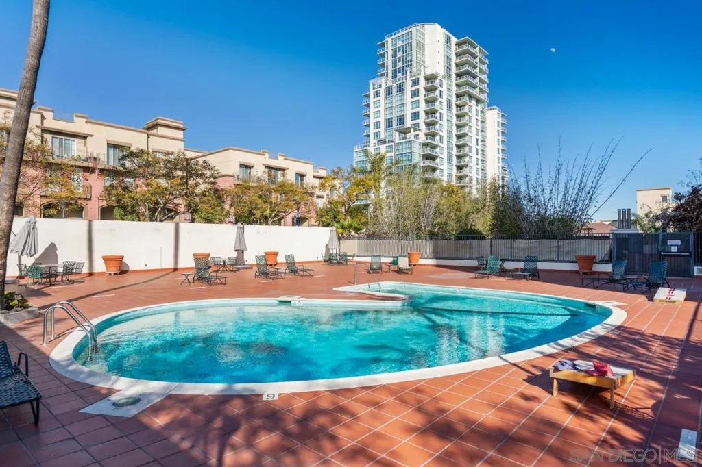 702 Ash St 102, San Diego, California 92101 home-pic-42