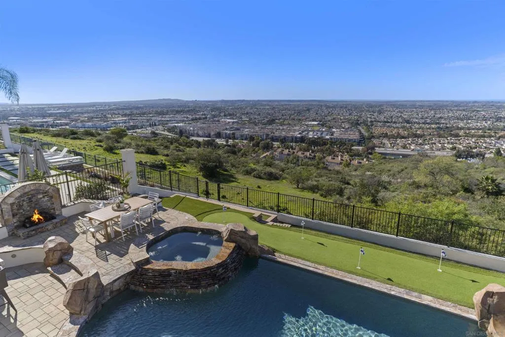11127 Breckenridge Dr, San Diego, California 92131 home-pic-10