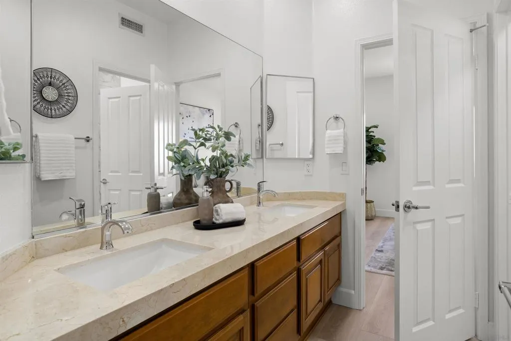 11127 Breckenridge Dr, San Diego, California 92131 home-pic-51