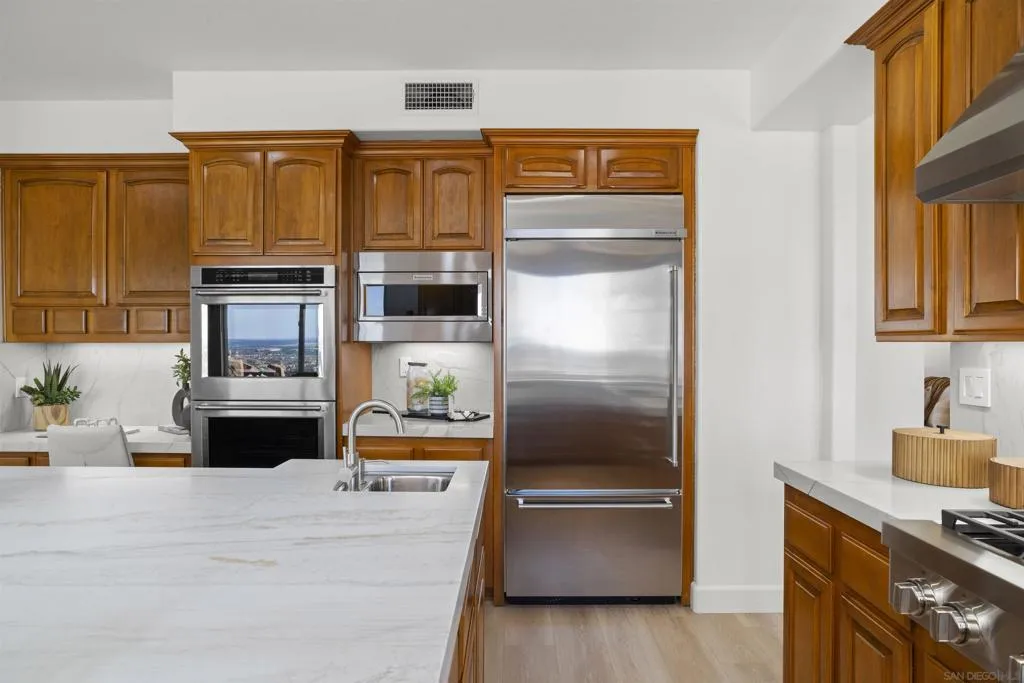 11127 Breckenridge Dr, San Diego, California 92131 home-pic-26