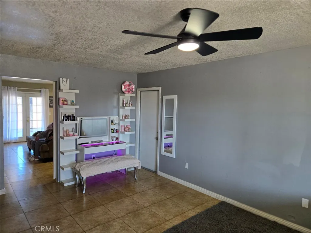 11558 Hemlock, Hesperia, California 92345 home-pic-20