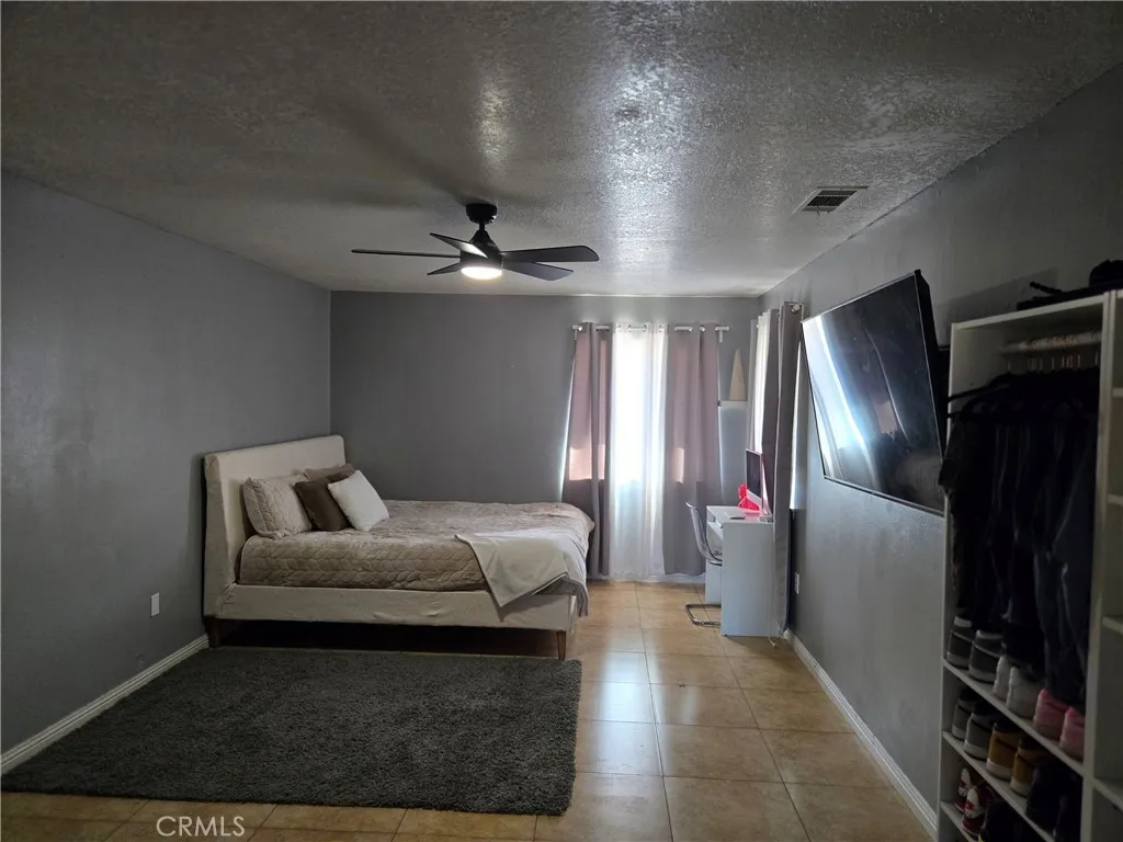 11558 Hemlock, Hesperia, California 92345 home-pic-19