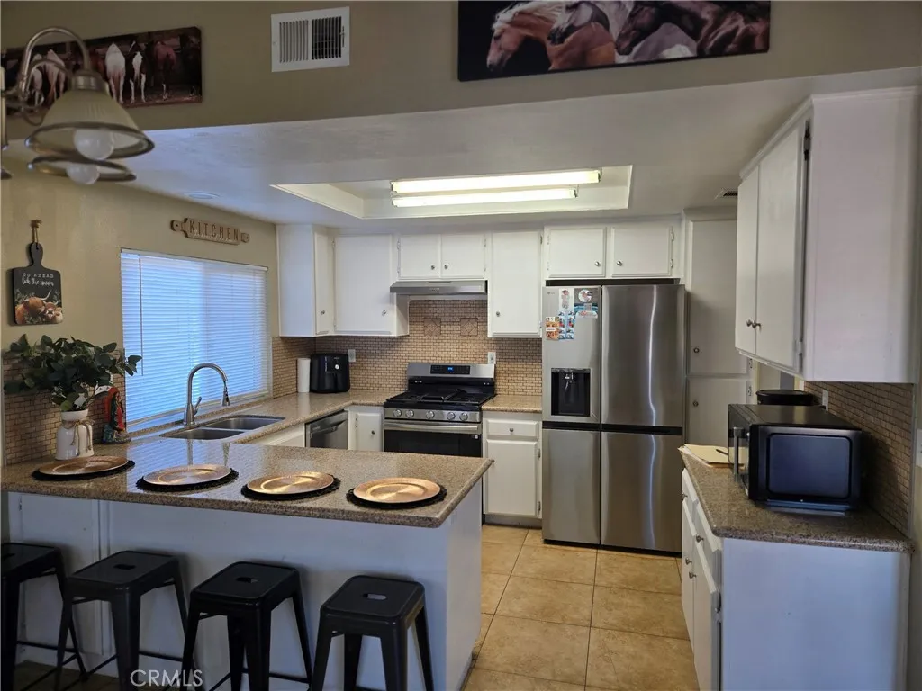 11558 Hemlock, Hesperia, California 92345 home-pic-8