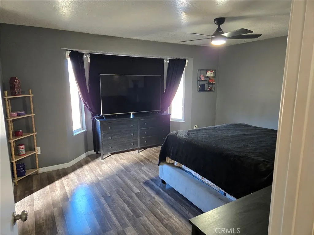 11558 Hemlock, Hesperia, California 92345 home-pic-14