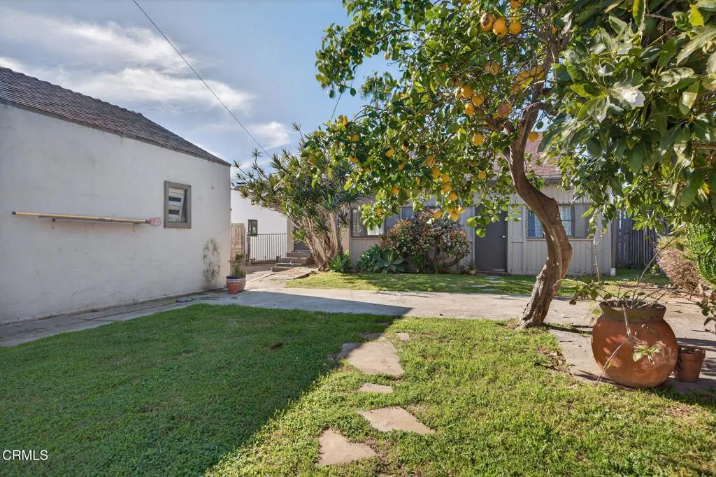 386 Howard Street, Ventura, California 93003 home-pic-17