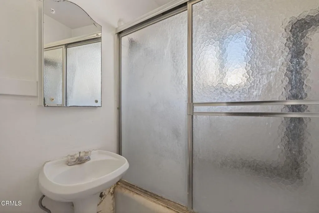 386 Howard Street, Ventura, California 93003 home-pic-20