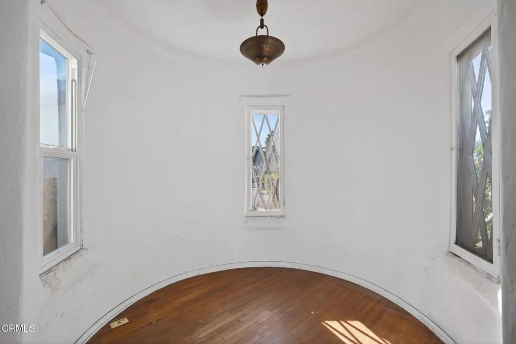 386 Howard Street, Ventura, California 93003 home-pic-14