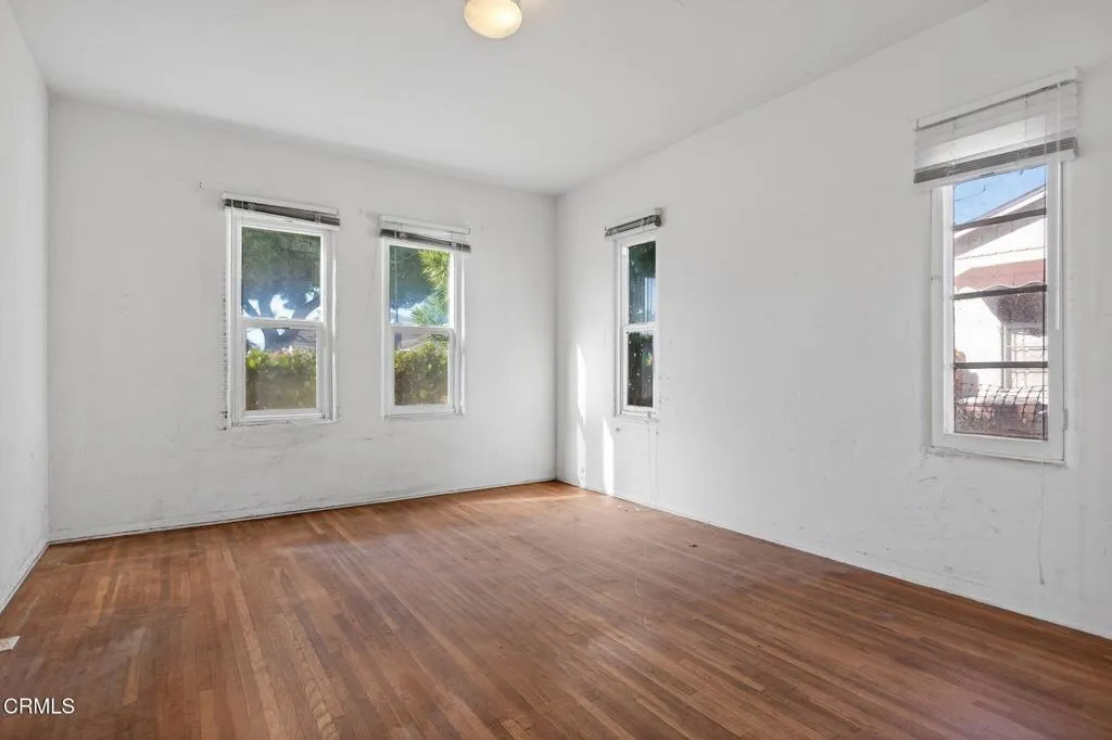 386 Howard Street, Ventura, California 93003 home-pic-18