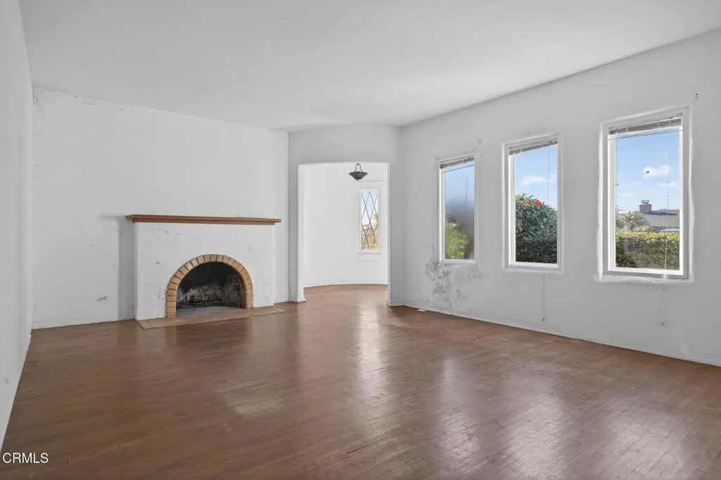386 Howard Street, Ventura, California 93003 home-pic-11