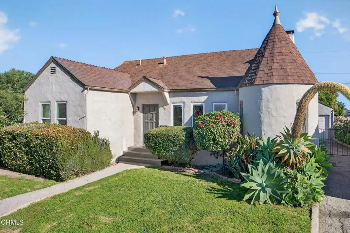 2-web-or-mls-UpmarketMedia_386H-005
