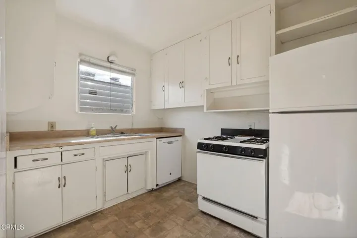 16-web-or-mls-UpmarketMedia_386H-073