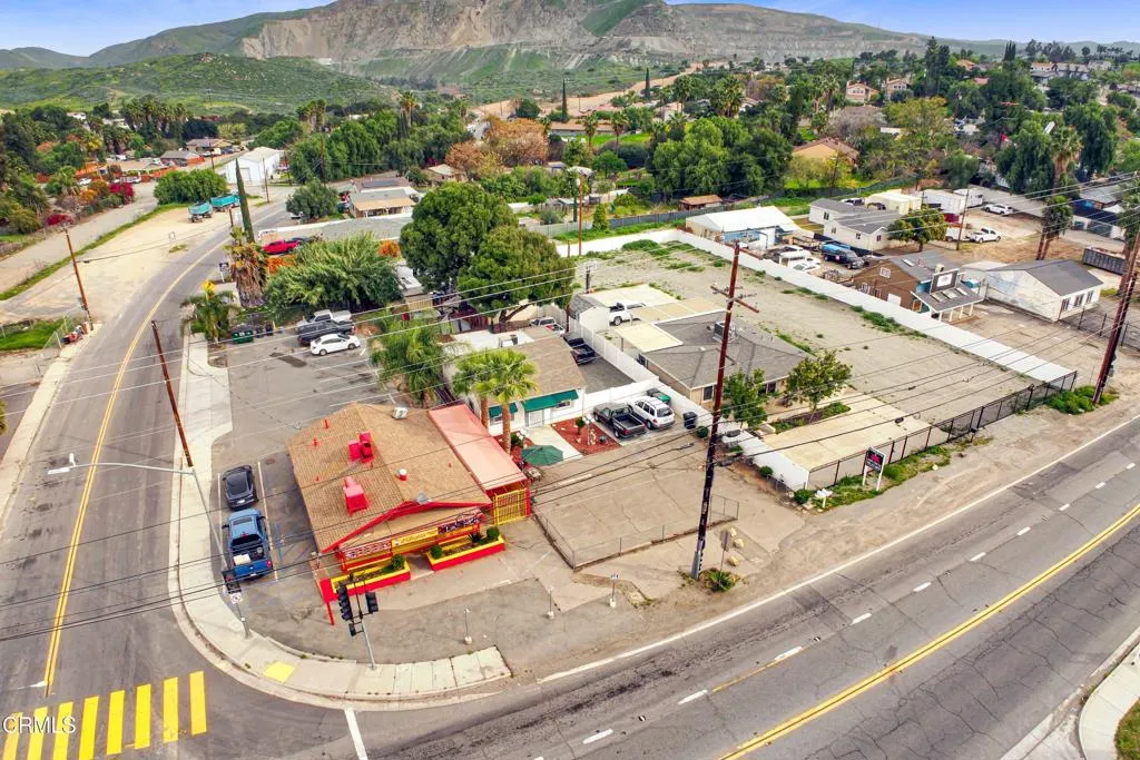 19586 Temescal Canyon Road, Corona, California 92881 home-pic-9
