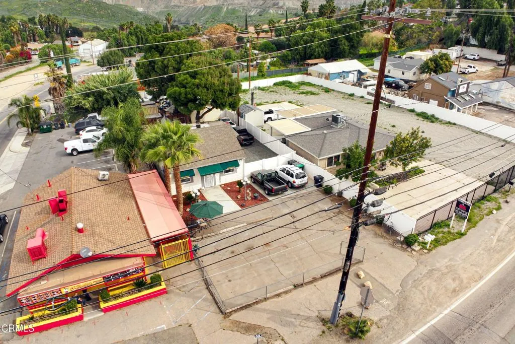 19586 Temescal Canyon Road, Corona, California 92881 home-pic-3