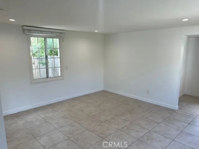 Back guest unit