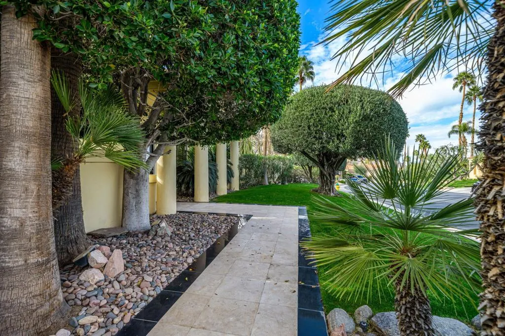 73043 Monterra Circle W, Palm Desert, California 92260 home-pic-61
