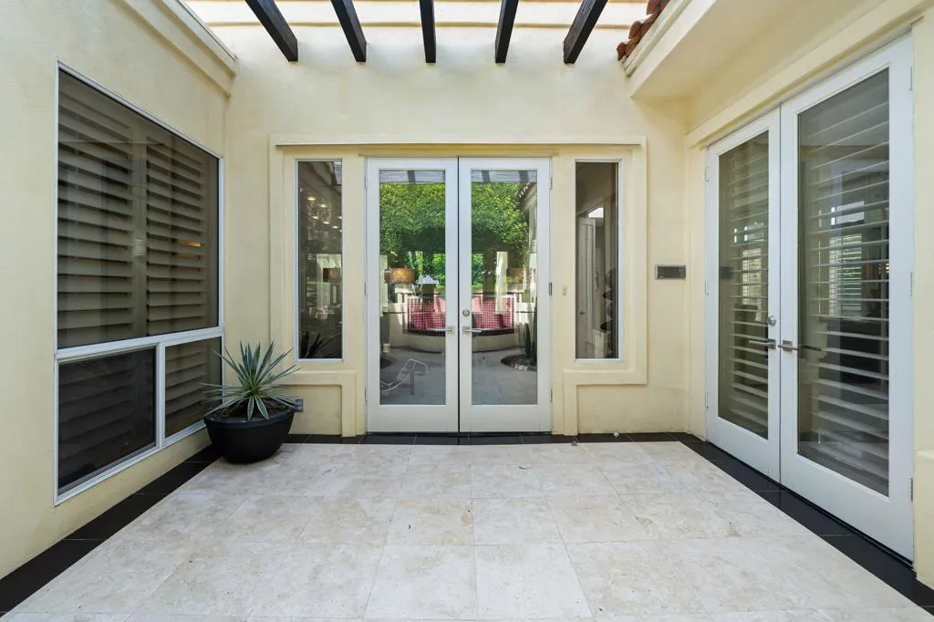 73043 Monterra Circle W, Palm Desert, California 92260 home-pic-6