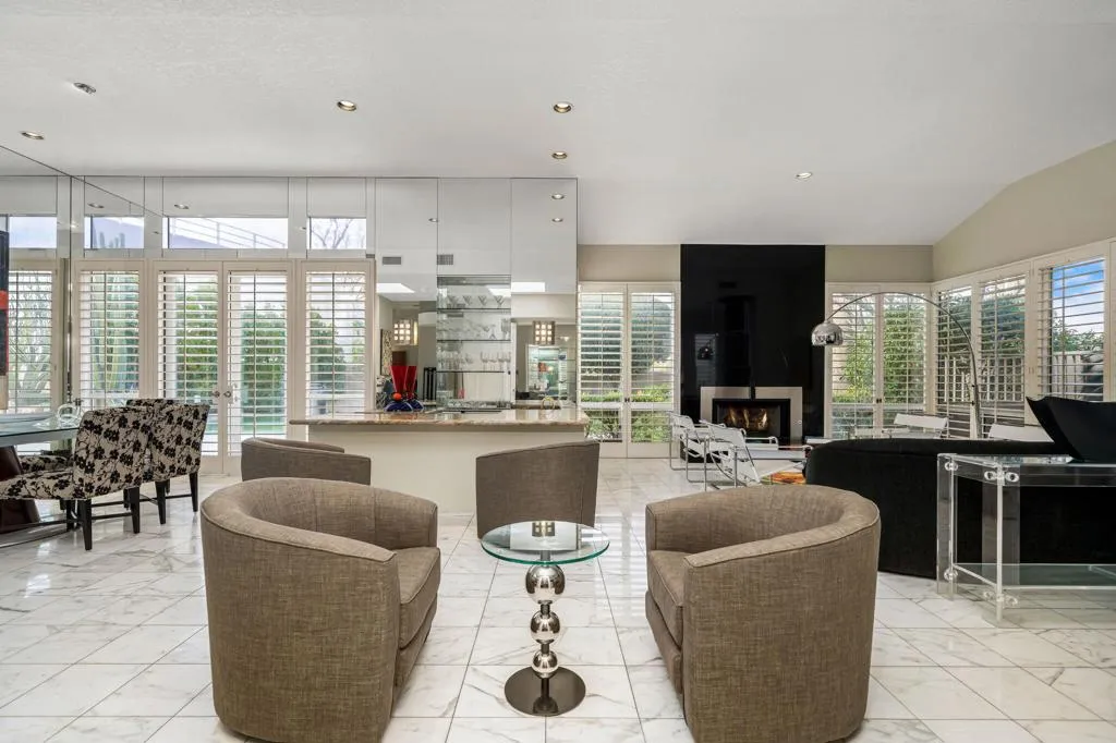 73043 Monterra Circle W, Palm Desert, California 92260 home-pic-15