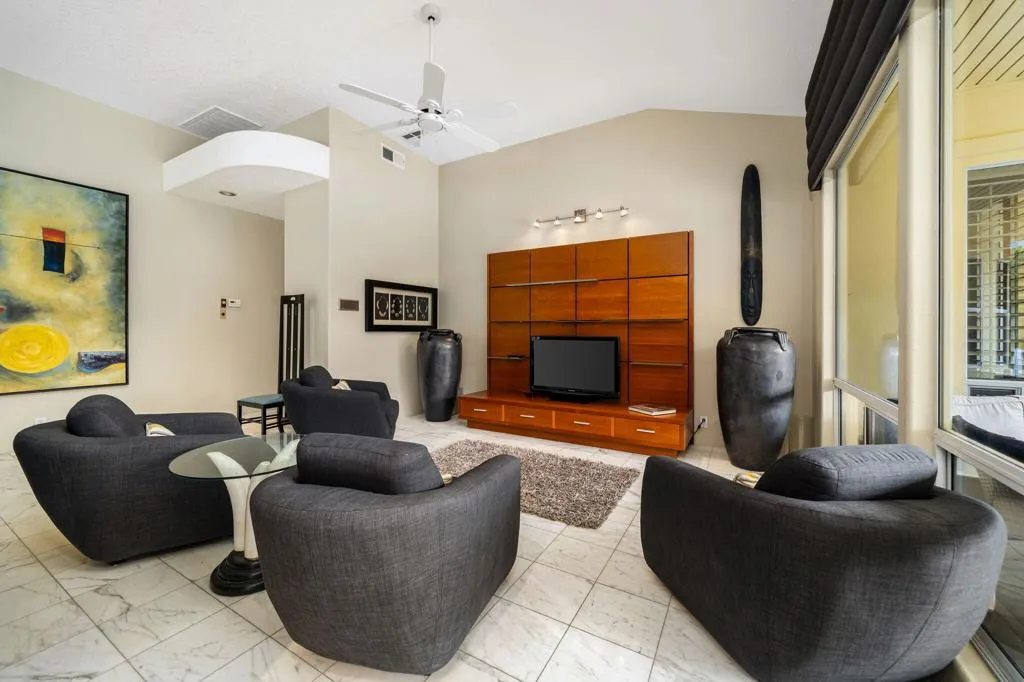 73043 Monterra Circle W, Palm Desert, California 92260 home-pic-27