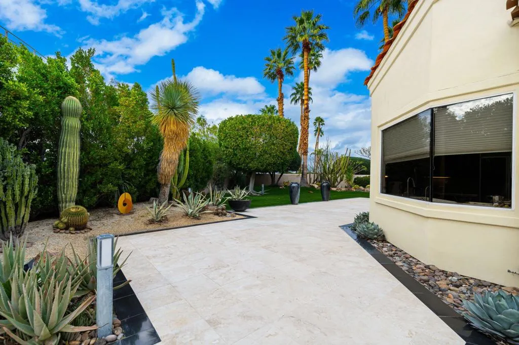 73043 Monterra Circle W, Palm Desert, California 92260 home-pic-54