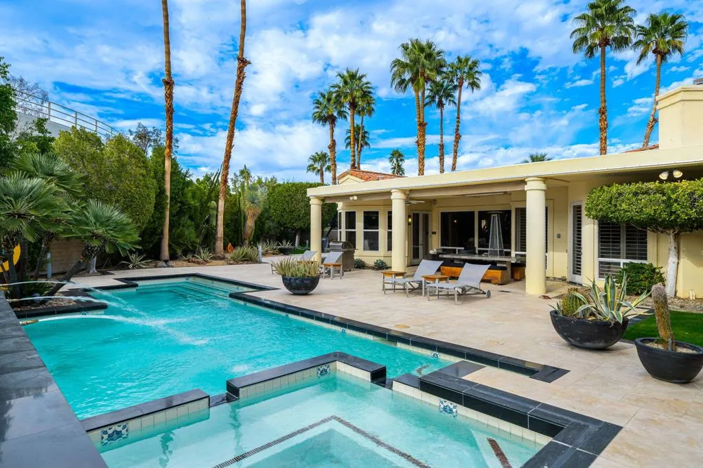 73043 Monterra Circle W, Palm Desert, California 92260 home-pic-2