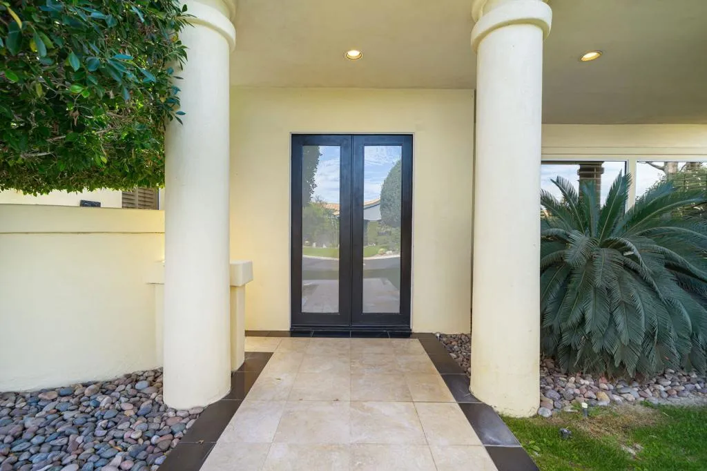 73043 Monterra Circle W, Palm Desert, California 92260 home-pic-59