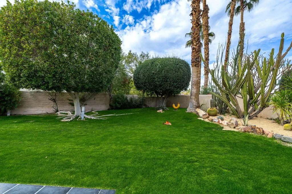 73043 Monterra Circle W, Palm Desert, California 92260 home-pic-55