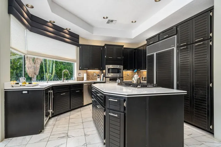 32-web-or-mls-DDMonterra_OPMG_0126_032