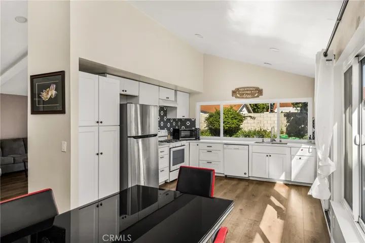 605 W Curie, Santa Ana, California 92707