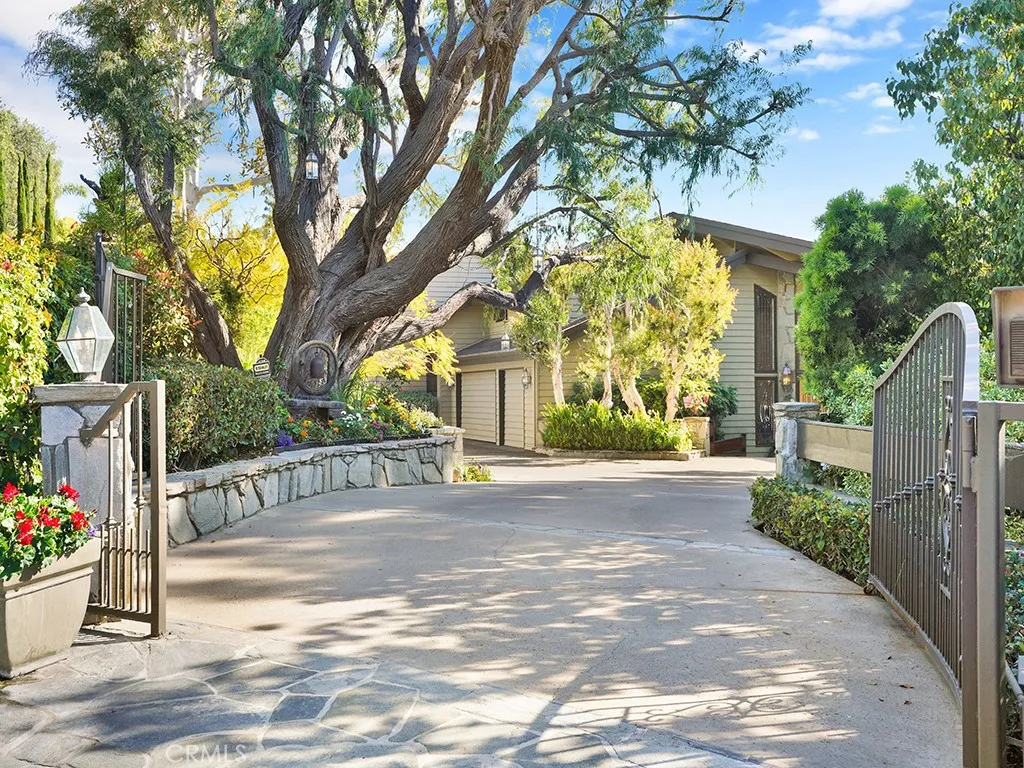 10841 Hideaway, North Tustin, California 92705 home-pic-1