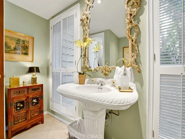 10841 Hideaway, North Tustin, California 92705